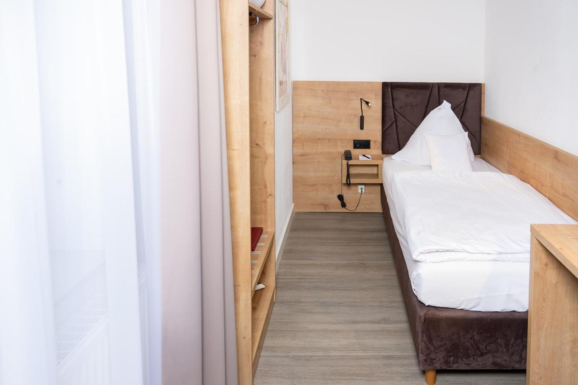 Hotel Alpha Hannover Exterior photo